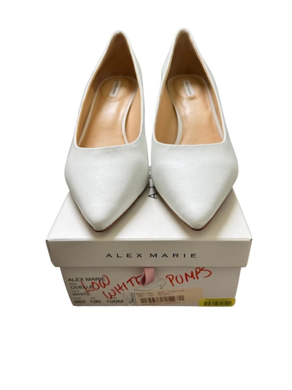 π€ Alex Marie White Leather Kitten Heel Pumps Size 10 NIB - Picture 8 of 8